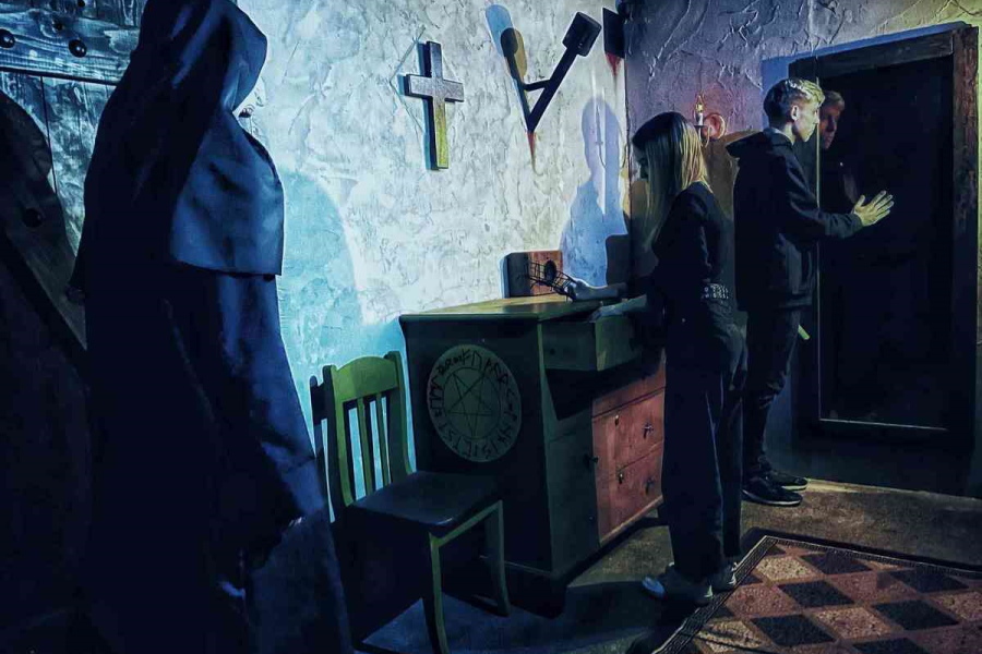 Квест в реальности Проклятие монахини от компании Взаперти Квест в реальности Проклятие монахини от компании Взаперти